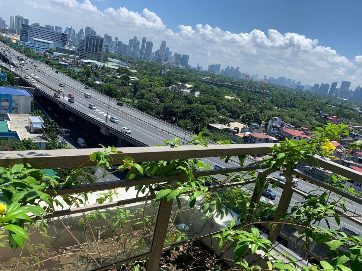 Ramiro Haven Staycation Manila Exteriör bild